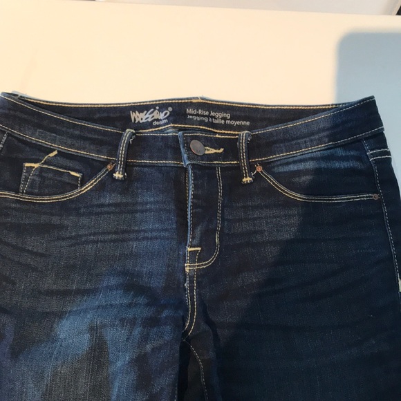 Mid- Rise Jegging - Picture 2 of 5